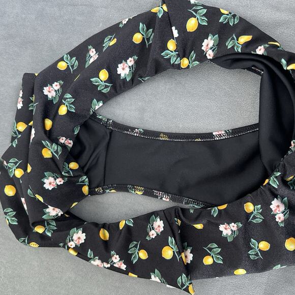 Victoria’s Secret Swim Bikini Bottom Size Medium Size Medium Lemons Ruffle Sexy - Picture 7 of 7